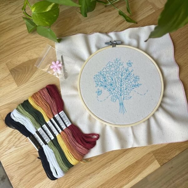 BUZZING BOUQUET - Embroidery Kit