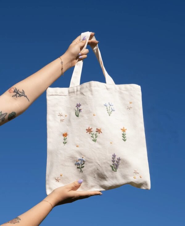FLOWER FIELD - Embroidered Tote Bag Kit