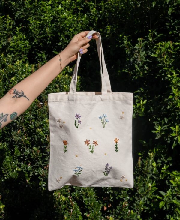 FLOWER FIELD - Embroidered Tote Bag Kit