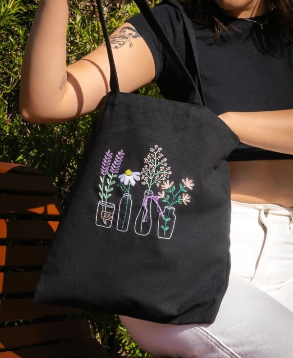 GARDEN JARS - Embroidered Tote Bag Kit
