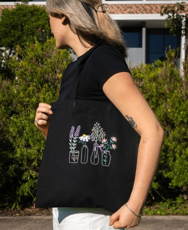 GARDEN JARS - Embroidered Tote Bag Kit