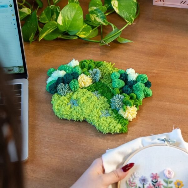 GREEN OASIS - Moss Coaster Kit-Embroidery Kit for Beginners