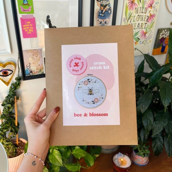 BEE - BLOSSOM - Cross Stitch Kit-Embroidery Kit for Beginners