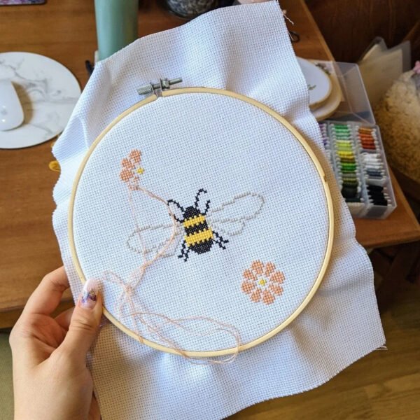 BEE - BLOSSOM - Cross Stitch Kit-Embroidery Kit for Beginners