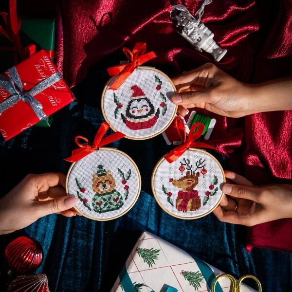 FESTIVE FRIENDS | Christmas Mini Ornaments Cross Stitch Kit-Gifts for Beginners
