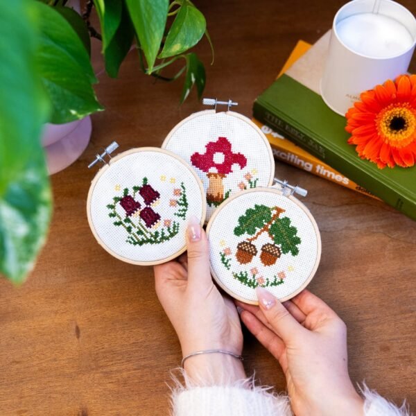 FOREST MINIS - Cross Stitch Kit-Step-by-Step Guide to Making Your Moss Rug