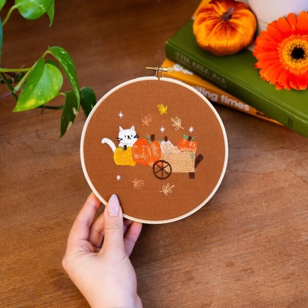 CAT IN THE PATCH - Embroidery Kit