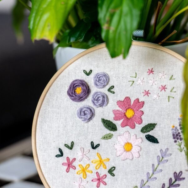 DELUXE FLORAL SAMPLER - Embroidery Kit