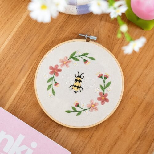 HONEY BEE - Embroidery Kit
