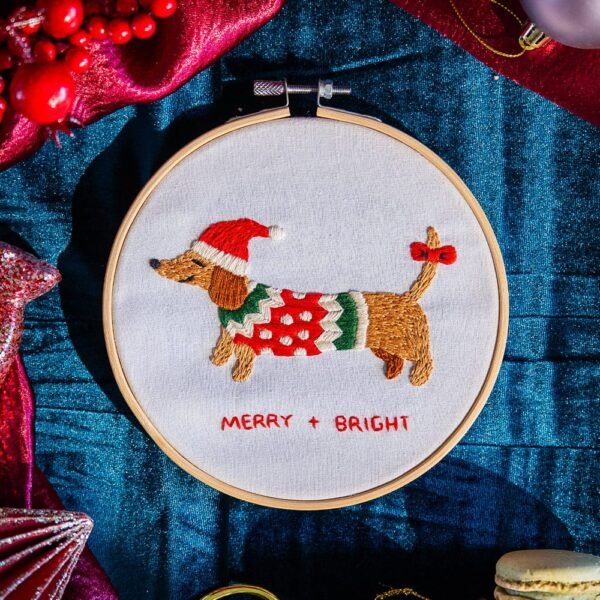 SANTA'S LITTLE HELPER - Christmas Embroidery Kit