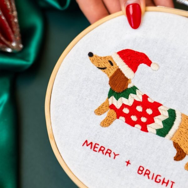 SANTA'S LITTLE HELPER - Christmas Embroidery Kit-Gifts for Beginners