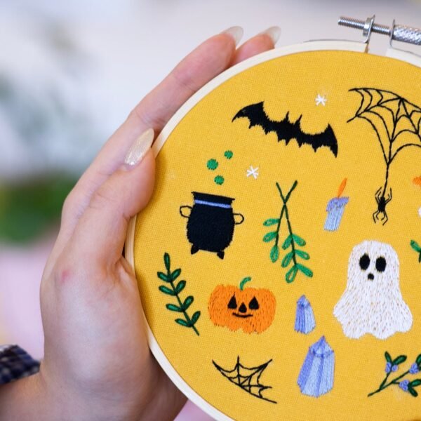 SPOOKY STITCHES - Embroidery Kit-Step-by-Step Guide to Making Your Moss Rug