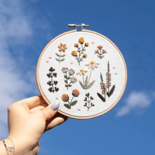 WILDFLOWER - Embroidery Kit