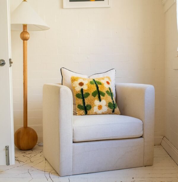 EARTHY PICK OF THE BUNCH - Latch Hook Cushion Kit-DIY Needlepoint