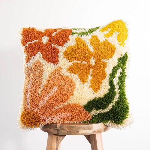 PRETTY PETALS EARTHY - Latch Hook Cushion Kit