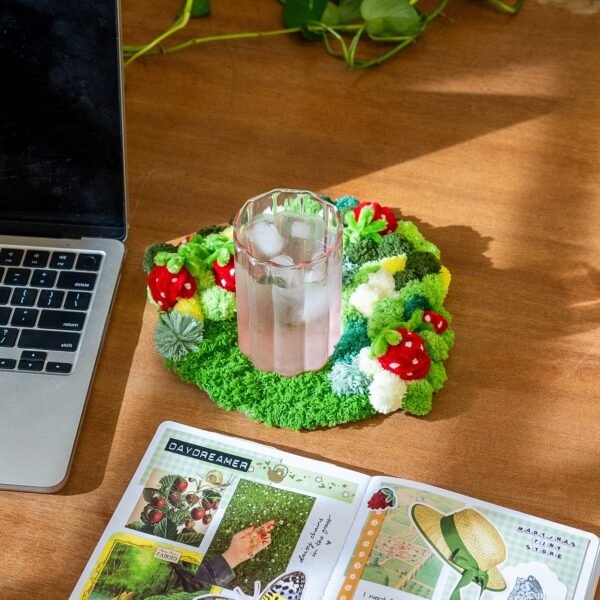 STRAWBERRY -  Moss Coaster Kit