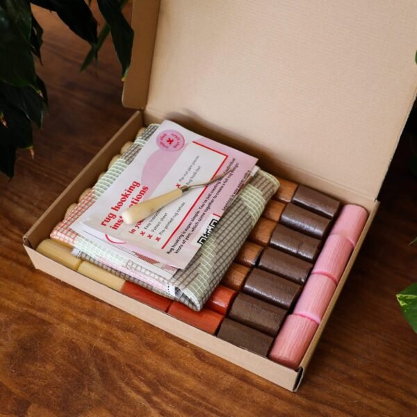 CARAMEL SWIRL - Rug Making Kit-Handmade Tufting Embroidery Art