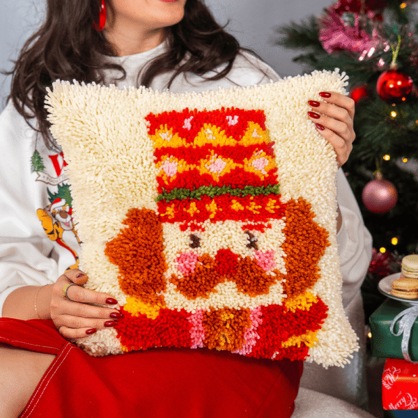 CHEERY NUTCRACKER - Christmas Cushion Kit-Gifts for Beginners