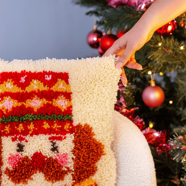 CHEERY NUTCRACKER - Christmas Cushion Kit-Gifts for Beginners