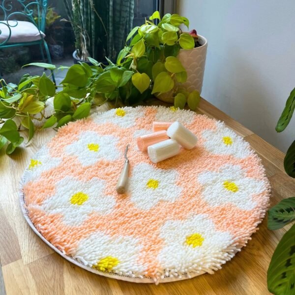 FLOWER BOMB DAISY - Rug Making Kit