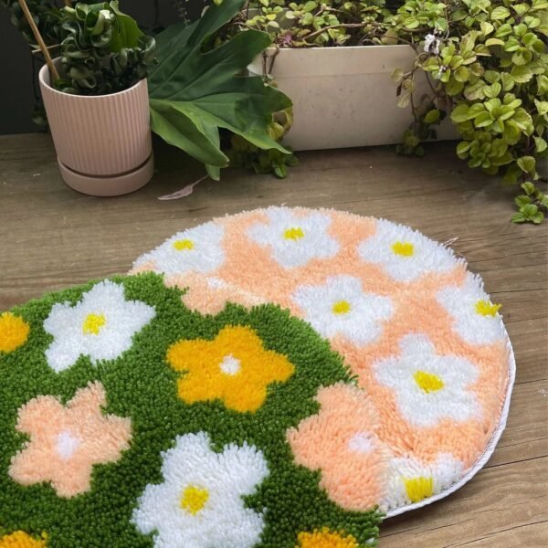 FLOWER BOMB DAISY - Rug Making Kit