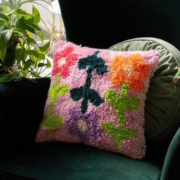 BRIGHT PICK OF THE BUNCH - Latch Hook Cushion Kit unique