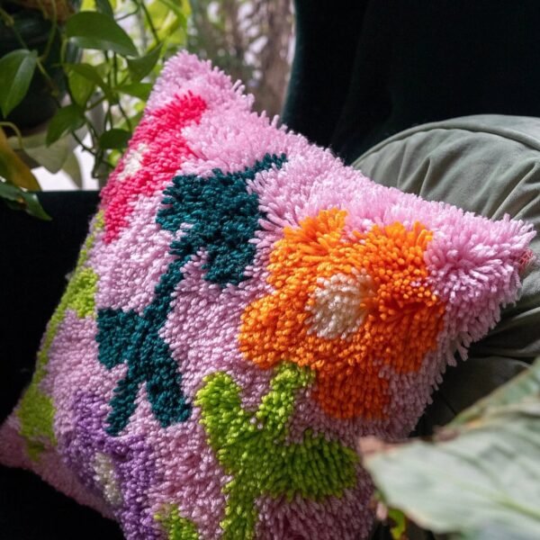BRIGHT PICK OF THE BUNCH - Latch Hook Cushion Kit unique