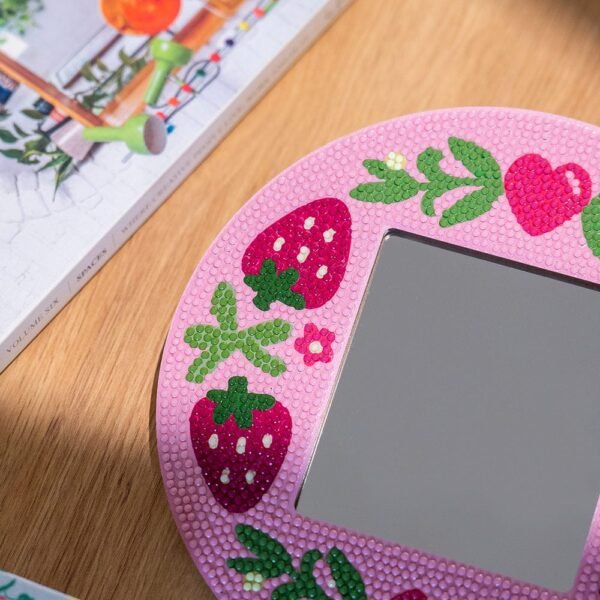 Strawberry Sweetheart - Diamond Painting Mirror Frame Kit