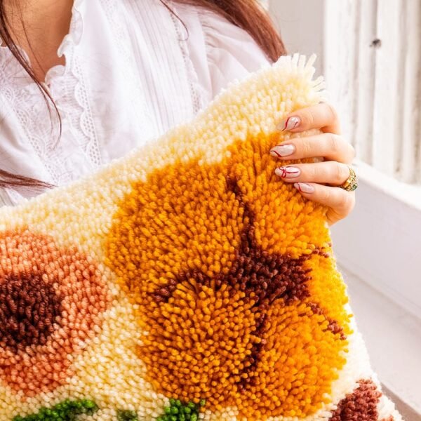 Earthy Wild Blooms - Latch Hook Cushion Kit