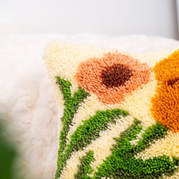 Earthy Wild Blooms - Latch Hook Cushion Kit