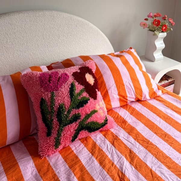 Fuchsia Wild Blooms - Latch Hook Cushion Kit-Kit for Beginners