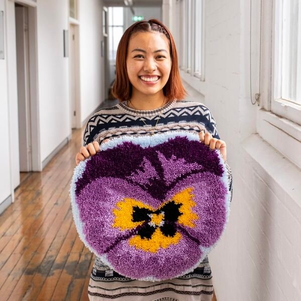 PRECIOUS PANSY - Latch Hook Rug Kit