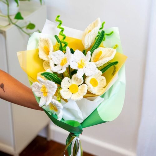 Blanc Blooms - Pipe Cleaner Bouquet Kit
